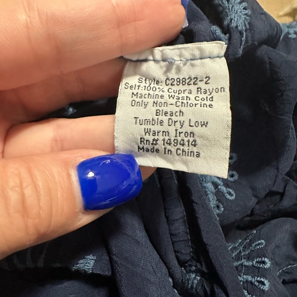 Johnny Was navy CELESTIN CERES TUNIC in size Large. Absolutely gorgeous detail - Picture 7 of 15
